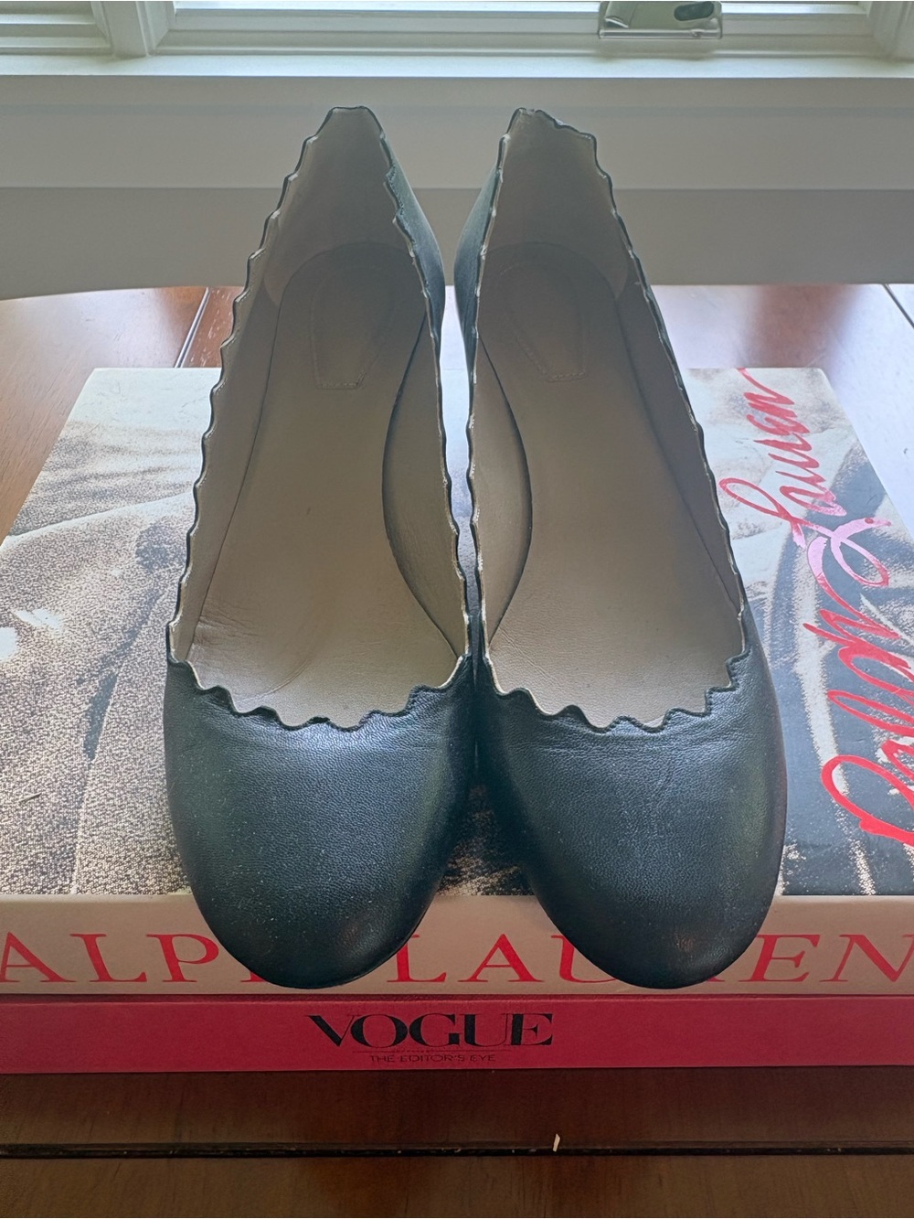 Chloe Black Scalloped Leather Pumps